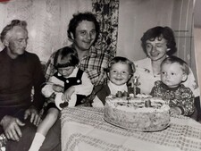 1983, s rodiči a sourozenci